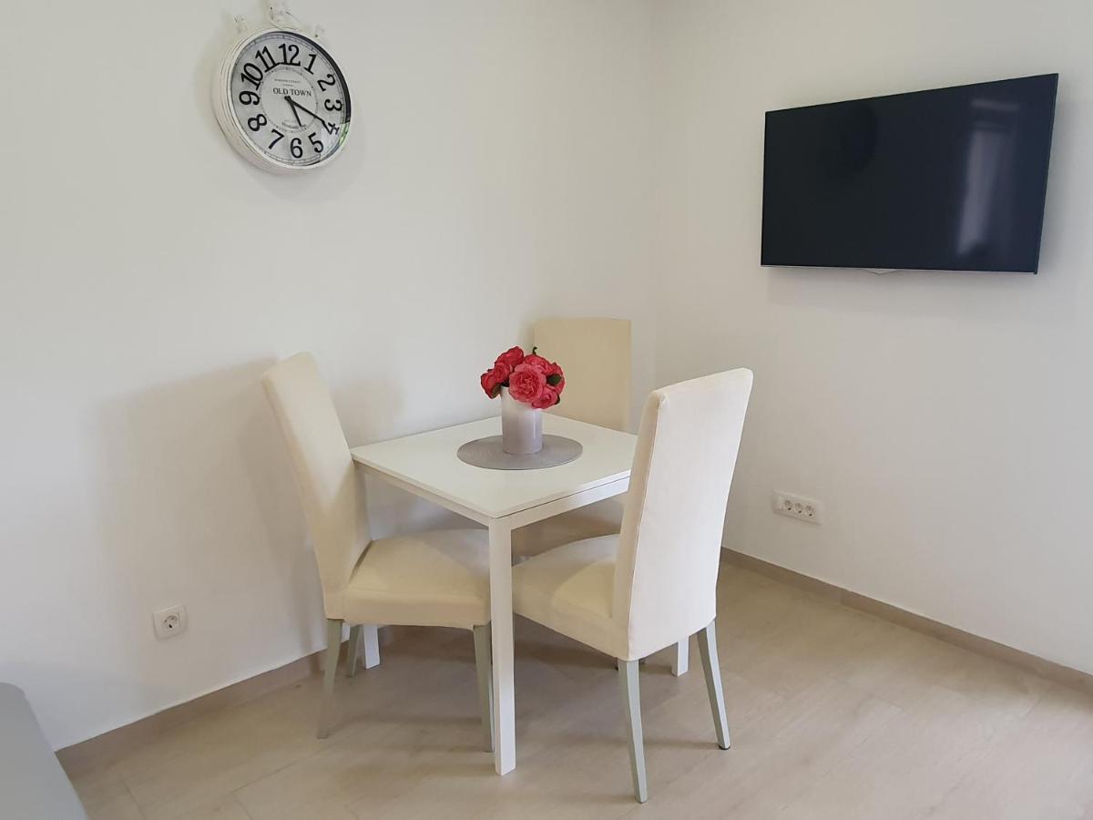 Apartmani Melanie Пореч Екстериор снимка